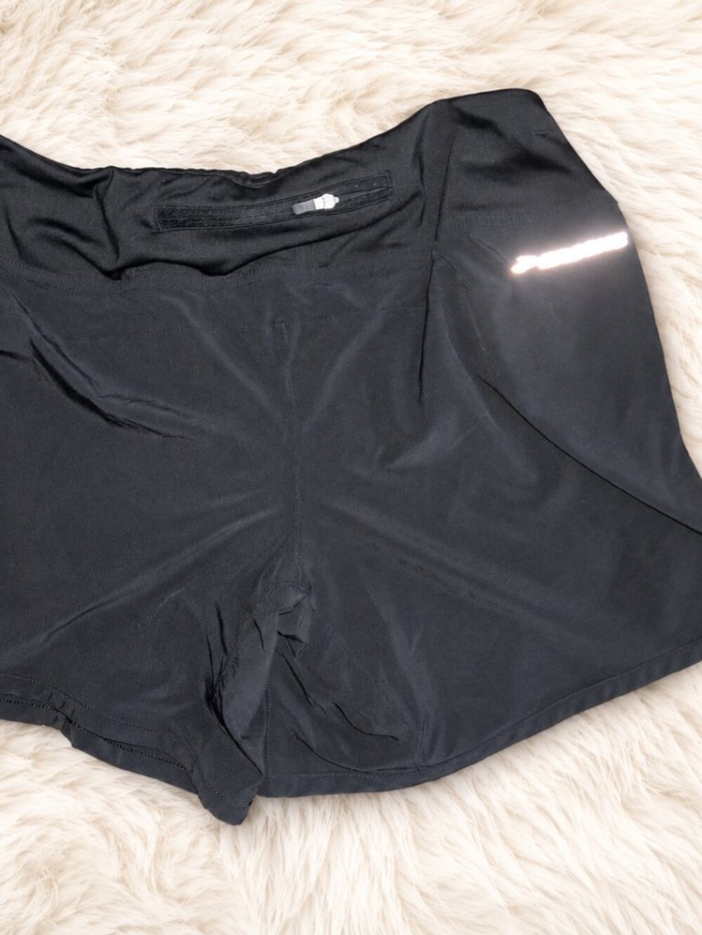Brooks Sherpa 6" Black Running Shorts — Size M